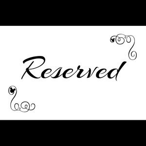 Bundle reserved for @thrifted_books